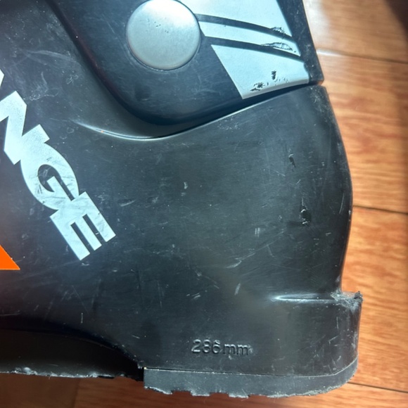 Lange RS60 ski boots main image 4